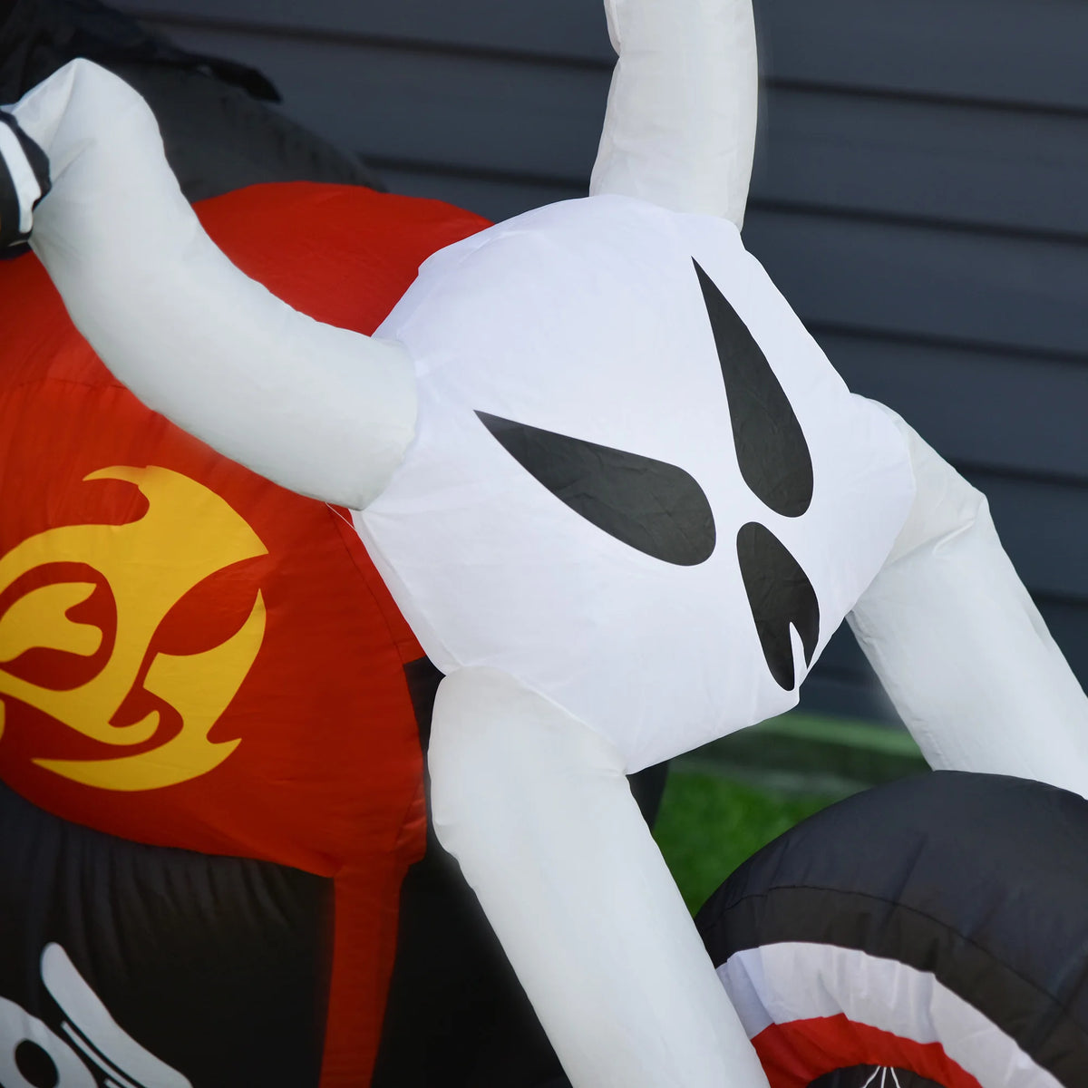 HOMCOM Inflatable Halloween Grim Reaper Biker Outdoor LED Decoration