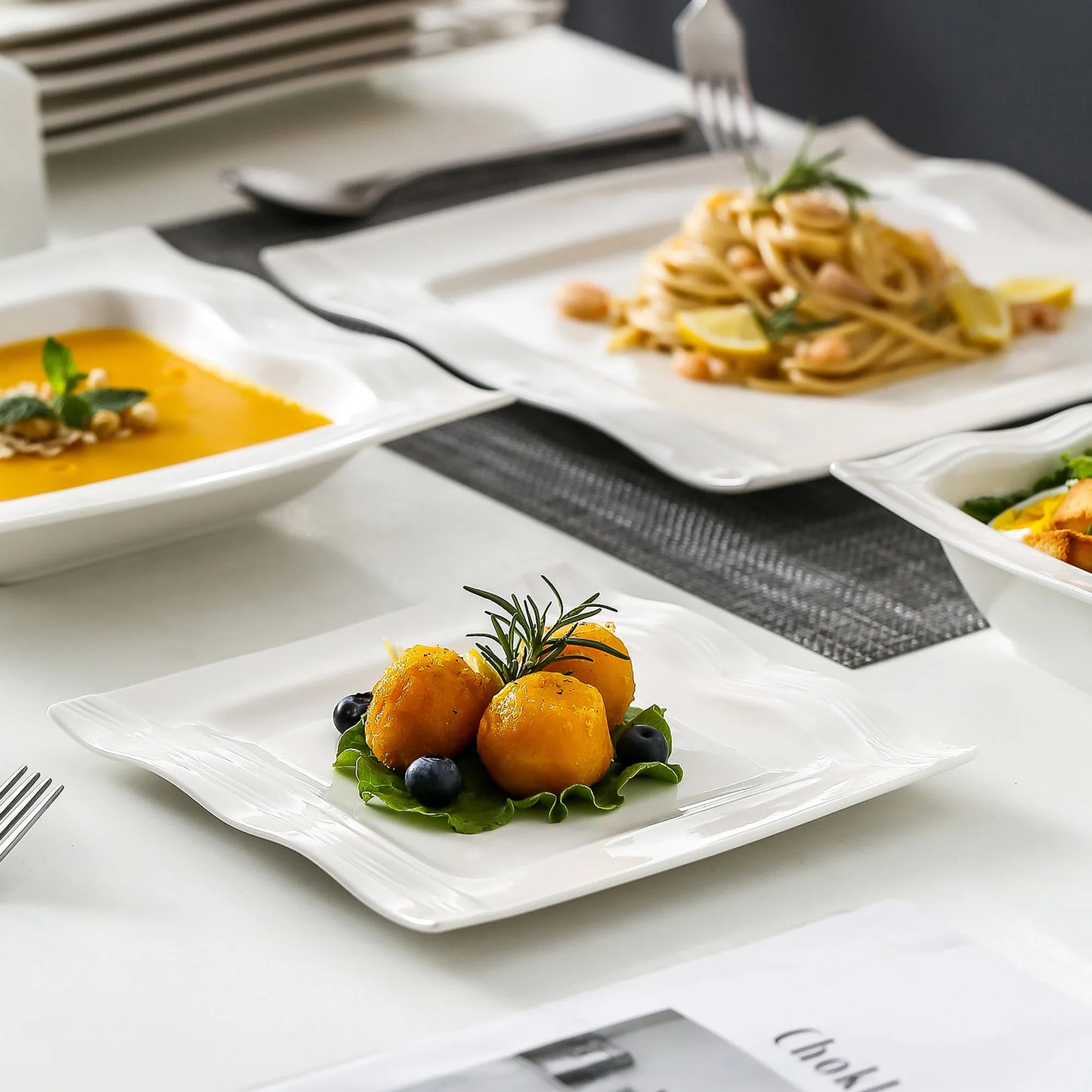 MALACASA 28 Piece Square Porcelain Dinnerware Set For Everyday Use