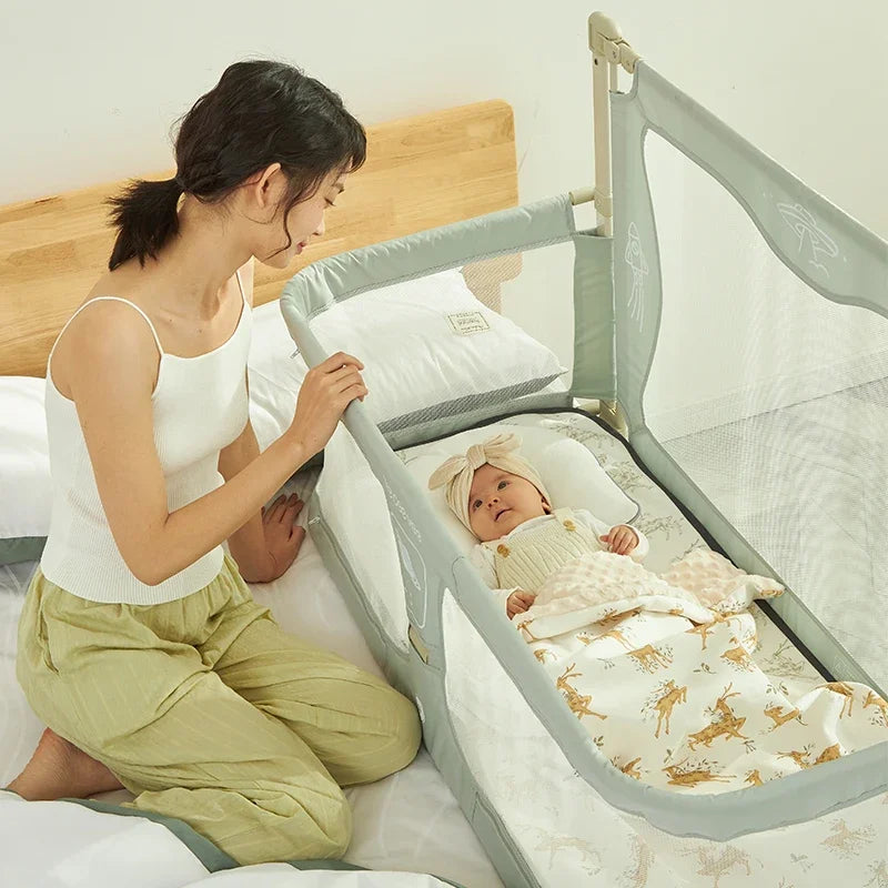 Simple Lightweight Baby Cot Bed Dual Use Bedside Crib